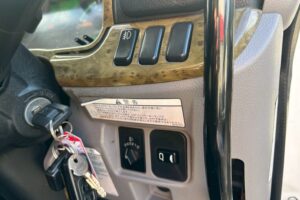 サムネイル: 平成30年　三菱　キャンター　３トンダンプ　コボレーン付・小型貨物（4ﾅﾝﾊﾞｰ）（車検令和８年２月）