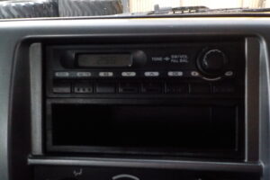 サムネイル: 平成25年　レンジャー 4ｔダンプ　★Ｌゲート★電動コボレーン★