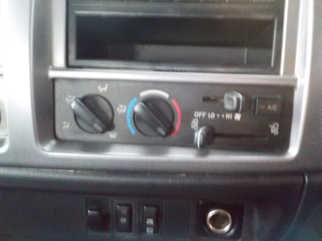 平成25年　レンジャー 4ｔダンプ　★Ｌゲート★電動コボレーン★