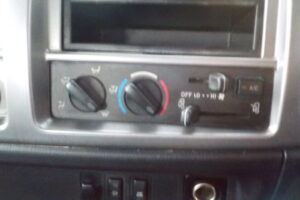 サムネイル: 平成25年　レンジャー 4ｔダンプ　★Ｌゲート★電動コボレーン★