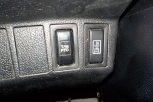 サムネイル: 平成25年　レンジャー 4ｔダンプ　★Ｌゲート★電動コボレーン★