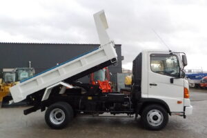 サムネイル: 平成25年　レンジャー 4ｔダンプ　★Ｌゲート★電動コボレーン★