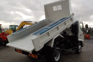 サムネイル: 平成25年　レンジャー 4ｔダンプ　★Ｌゲート★電動コボレーン★