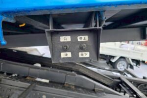 サムネイル: 平成23年式　日野レンジャー４トンセーフティーローダー　ウィンチ＆スライド　ラジコン付き