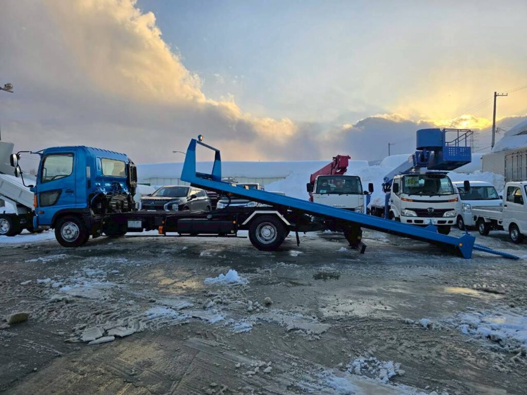 平成23年式　日野レンジャー４トンセーフティーローダー　ウィンチ＆スライド　ラジコン付き