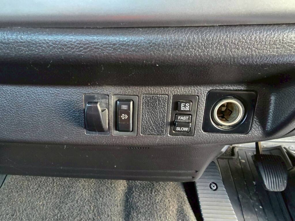 平成23年式　日野レンジャー４トンセーフティーローダー　ウィンチ＆スライド　ラジコン付き