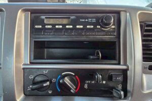 サムネイル: 平成23年式　日野レンジャー４トンセーフティーローダー　ウィンチ＆スライド　ラジコン付き