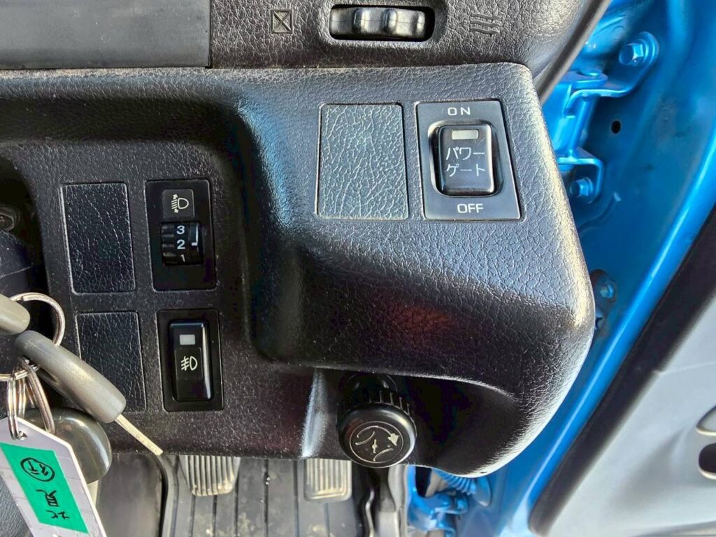 平成23年式　日野レンジャー４トンセーフティーローダー　ウィンチ＆スライド　ラジコン付き