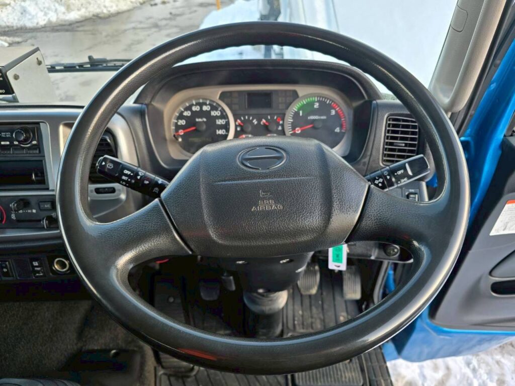 平成23年式　日野レンジャー４トンセーフティーローダー　ウィンチ＆スライド　ラジコン付き