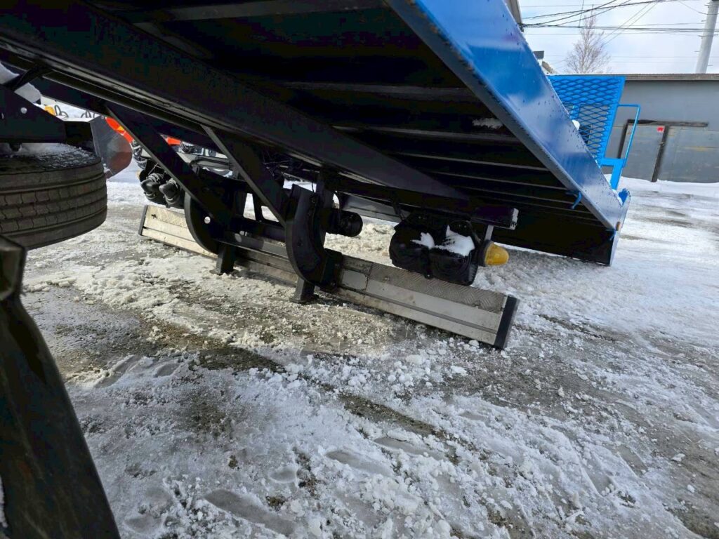 平成23年式　日野レンジャー４トンセーフティーローダー　ウィンチ＆スライド　ラジコン付き