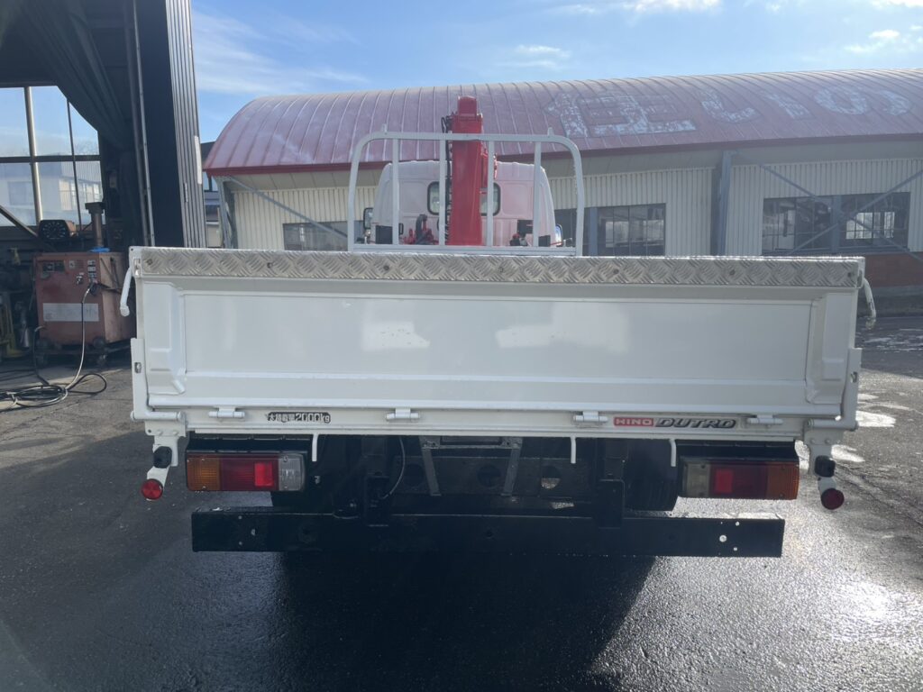 平成25年　デュトロ1.95トン3段クレーン4WD ラジコン 車検1年付