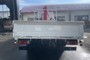 サムネイル: 平成25年　デュトロ1.95トン3段クレーン4WD ラジコン 車検1年付