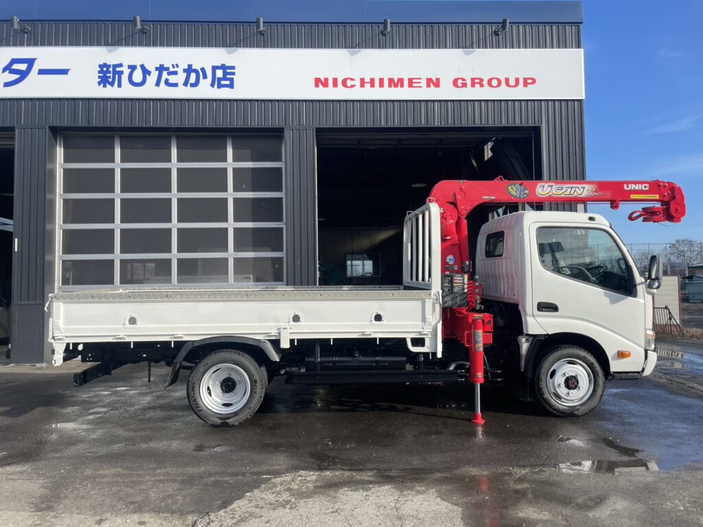 平成25年　デュトロ1.95トン3段クレーン4WD ラジコン 車検1年付