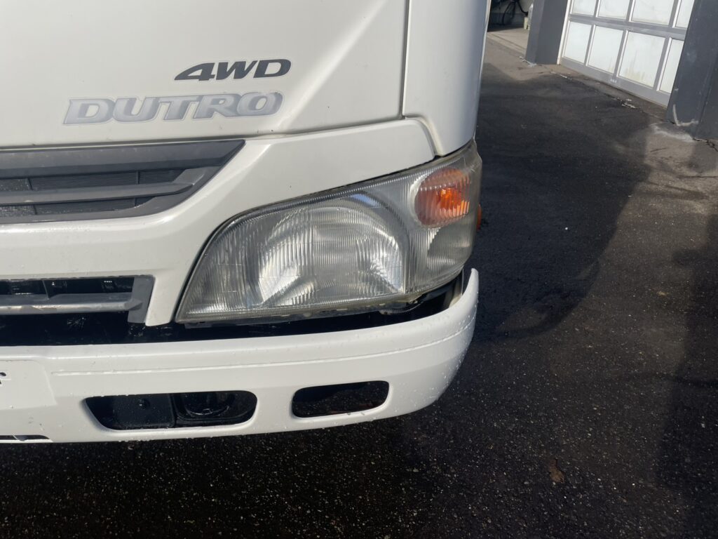 平成25年　デュトロ1.95トン3段クレーン4WD ラジコン 車検1年付