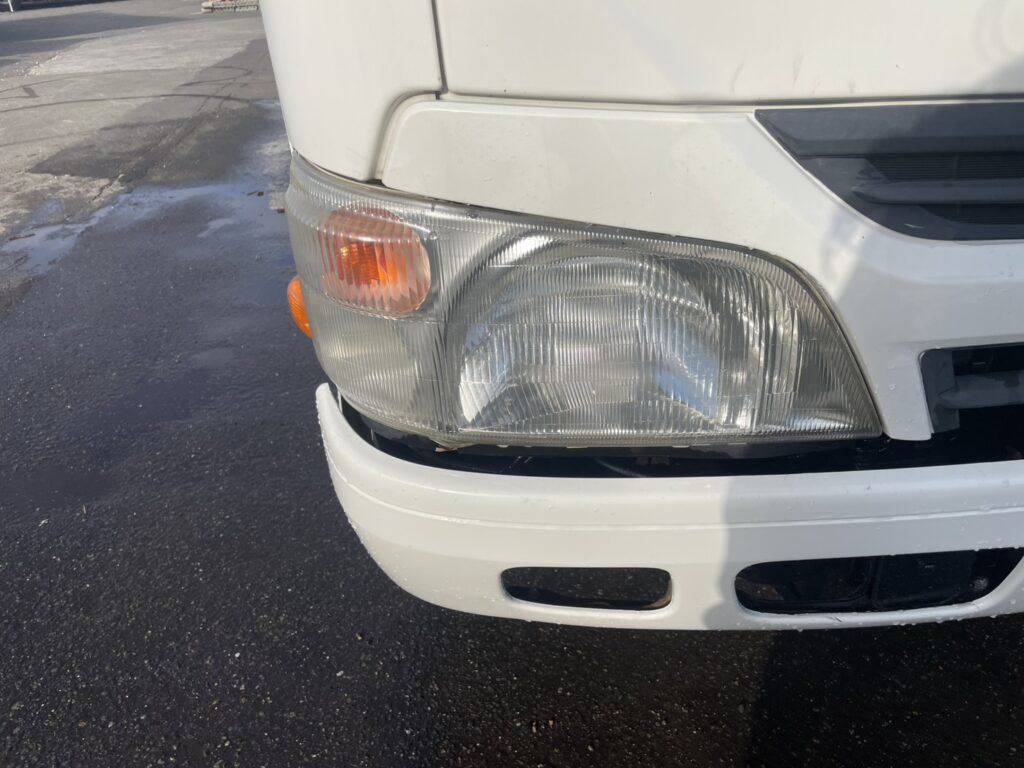 平成25年　デュトロ1.95トン3段クレーン4WD ラジコン 車検1年付