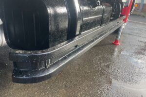 サムネイル: 平成25年　デュトロ1.95トン3段クレーン4WD ラジコン 車検1年付