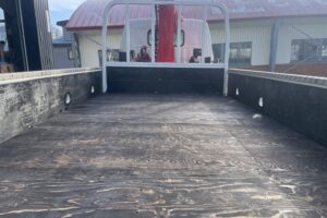 サムネイル: 平成25年　デュトロ1.95トン3段クレーン4WD ラジコン 車検1年付