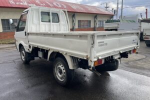 サムネイル: 平成21年　0.85トン　バネット平4WD　5MT　フル装備　車検1年付