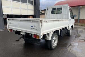 サムネイル: 平成21年　0.85トン　バネット平4WD　5MT　フル装備　車検1年付