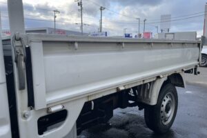 サムネイル: 平成21年　0.85トン　バネット平4WD　5MT　フル装備　車検1年付