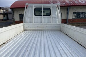 サムネイル: 平成21年　0.85トン　バネット平4WD　5MT　フル装備　車検1年付