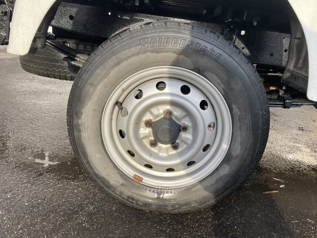 平成21年　0.85トン　バネット平4WD　5MT　フル装備　車検1年付