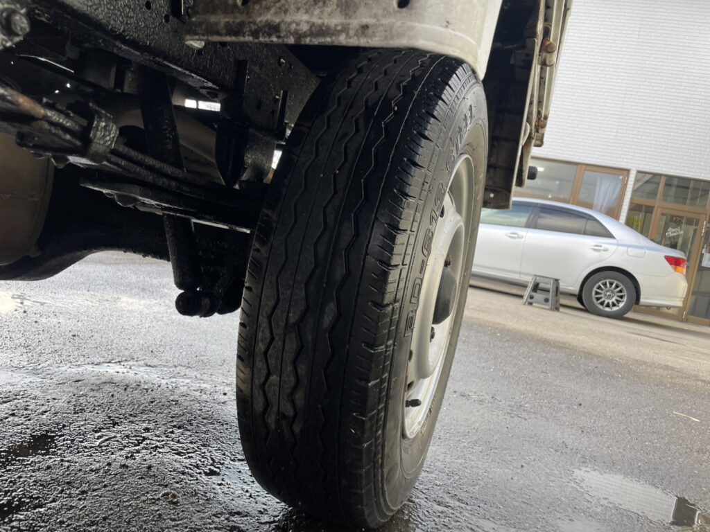 平成21年　0.85トン　バネット平4WD　5MT　フル装備　車検1年付