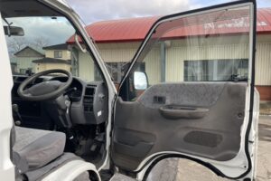 サムネイル: 平成21年　0.85トン　バネット平4WD　5MT　フル装備　車検1年付