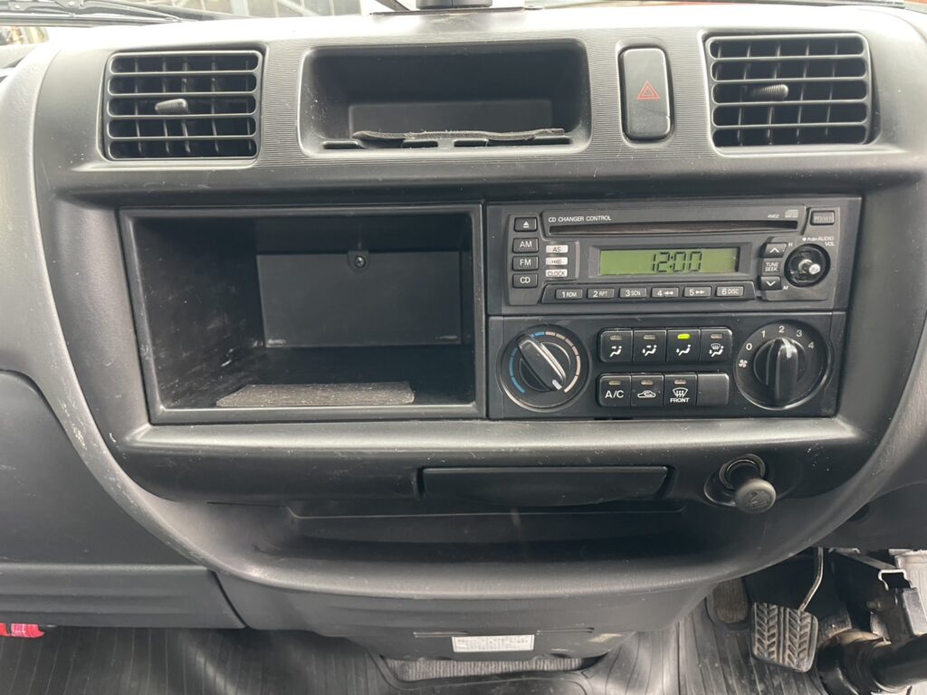 平成21年　0.85トン　バネット平4WD　5MT　フル装備　車検1年付