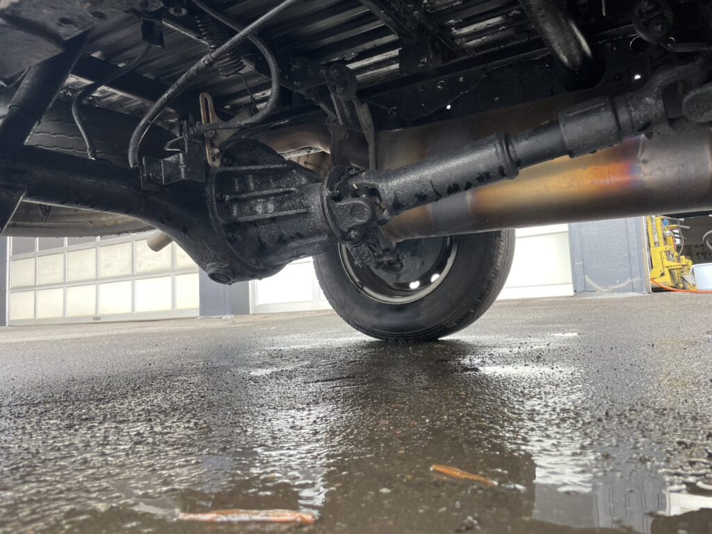 平成21年　0.85トン　バネット平4WD　5MT　フル装備　車検1年付