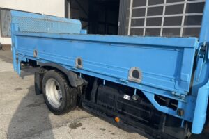 サムネイル: 平成20年　ダイナ2トンWキャブ　ロング　垂直パワーゲート　車検1年付