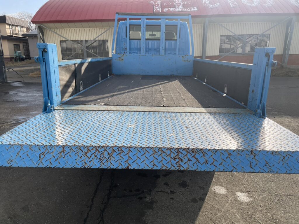 平成20年　ダイナ2トンWキャブ　ロング　垂直パワーゲート　車検1年付