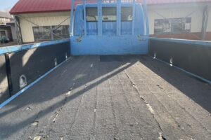 サムネイル: 平成20年　ダイナ2トンWキャブ　ロング　垂直パワーゲート　車検1年付