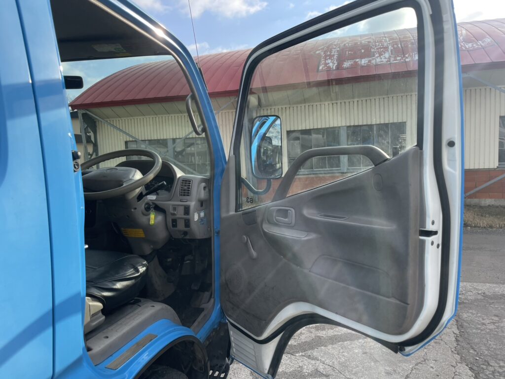 平成20年　ダイナ2トンWキャブ　ロング　垂直パワーゲート　車検1年付