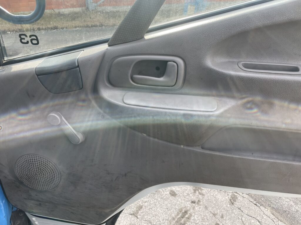 平成20年　ダイナ2トンWキャブ　ロング　垂直パワーゲート　車検1年付