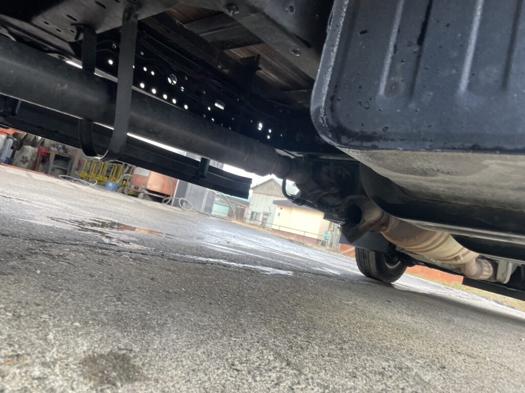 平成20年　ダイナ2トンWキャブ　ロング　垂直パワーゲート　車検1年付