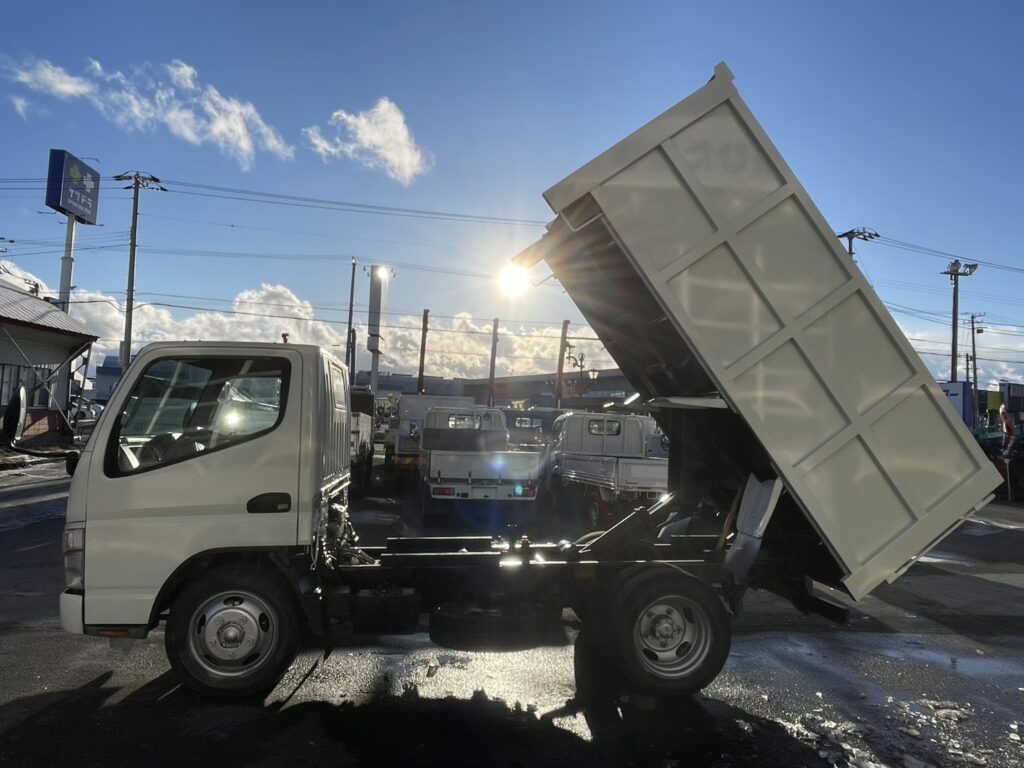 平成20年　キャンター3トン深ダンプ　土砂禁　車検1年付