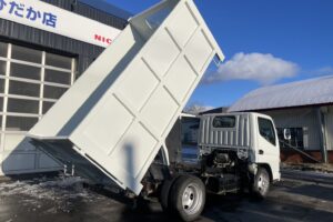 サムネイル: 平成20年　キャンター3トン深ダンプ　土砂禁　車検1年付