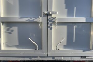 サムネイル: 平成20年　キャンター3トン深ダンプ　土砂禁　車検1年付