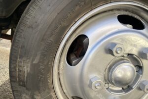 サムネイル: 平成20年　キャンター3トン深ダンプ　土砂禁　車検1年付