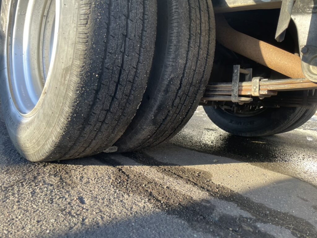 平成20年　キャンター3トン深ダンプ　土砂禁　車検1年付