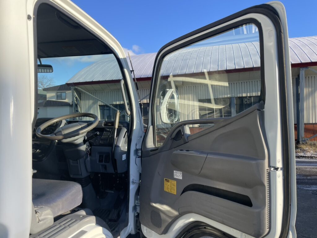 平成20年　キャンター3トン深ダンプ　土砂禁　車検1年付