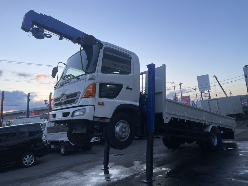 平成23年　レンジャー４トン４段クレーンロング　ロングジャッキラジコン　車検令和8年10月