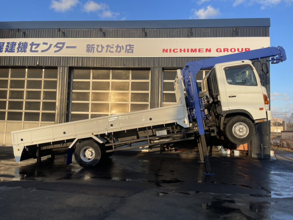 平成23年　レンジャー４トン４段クレーンロング　ロングジャッキラジコン　車検令和8年10月