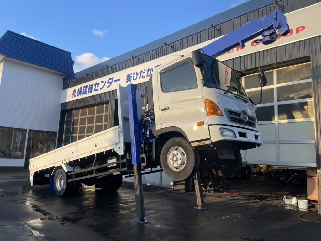 平成23年　レンジャー４トン４段クレーンロング　ロングジャッキラジコン　車検令和8年10月