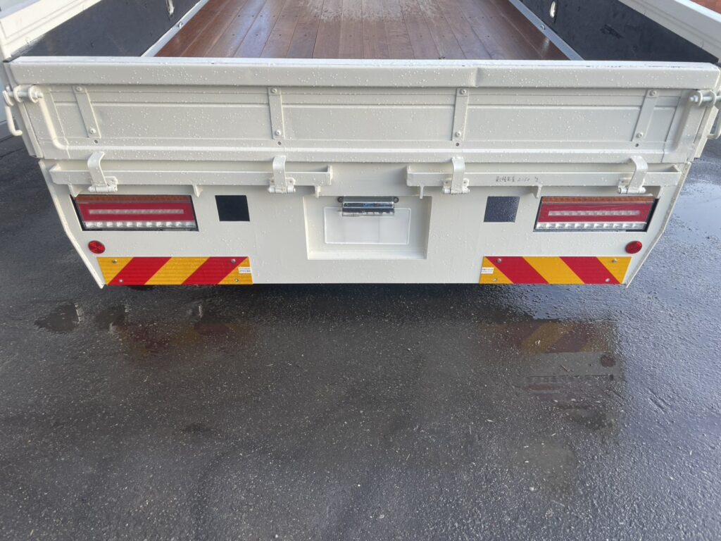 平成23年　レンジャー４トン４段クレーンロング　ロングジャッキラジコン　車検令和8年10月