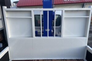 サムネイル: 平成23年　レンジャー４トン４段クレーンロング　ロングジャッキラジコン　車検令和8年10月