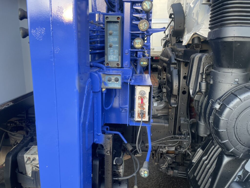 平成23年　レンジャー４トン４段クレーンロング　ロングジャッキラジコン　車検令和8年10月