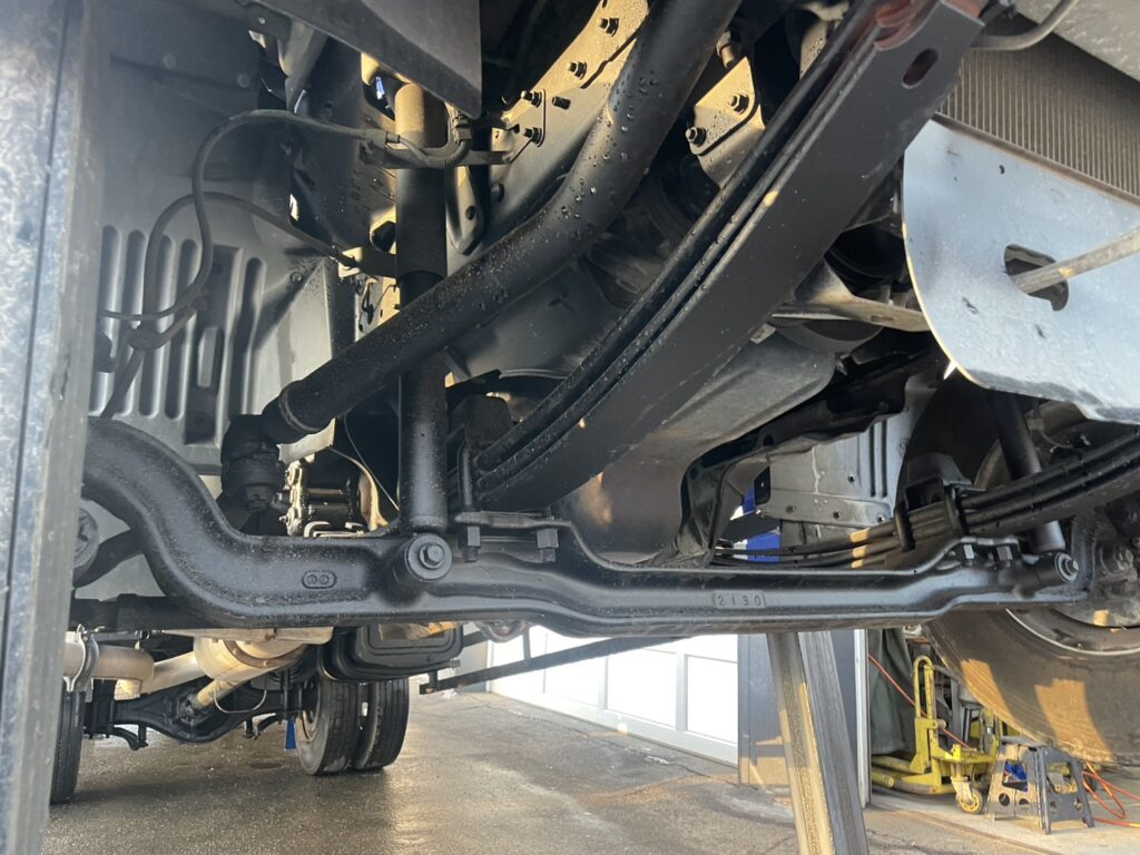 平成23年　レンジャー４トン４段クレーンロング　ロングジャッキラジコン　車検令和8年10月