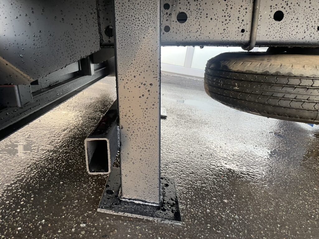 平成23年　レンジャー４トン４段クレーンロング　ロングジャッキラジコン　車検令和8年10月